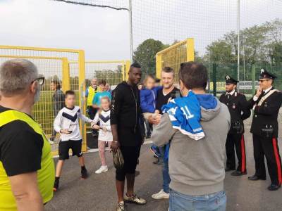  Mario-Baloteli-korona-virus-cuvajte-se-ostanite-kod-kuca-prvenstvo-je-prekinuto-kad-je-Juve-prvi 