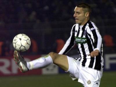  Andrija-Delibasic-pimpluje-WC-papir 