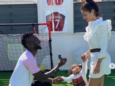  Ljubav u karantinu: Da li želiš da mi budeš žena? 