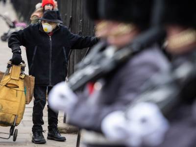  Privremeno ukinut defile "Kraljičine garde": Smena straže je sada brza 