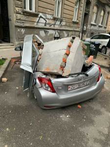  Svaka roba nađe svog kupca - pa i ona uništena u zemljotresu 