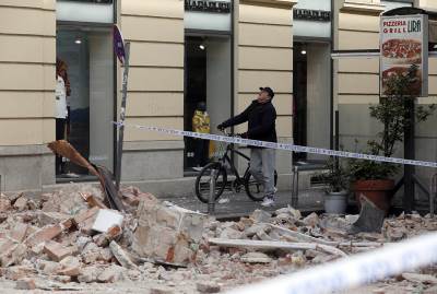  Petnaestogodišnjakinji u Zagrebu se bore za život 