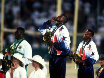  Legendarni atletičar Karl Luis poručuje: Olimpijske igre nek budu 2022! 