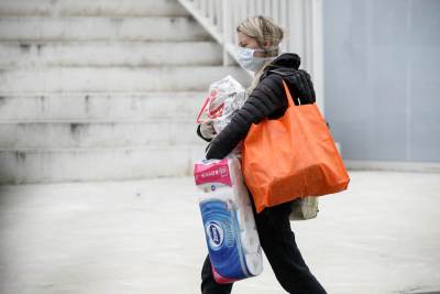  Nove prognoze stručnjaka:Korona virus će biti sa nama bar do proljeća 2021. 