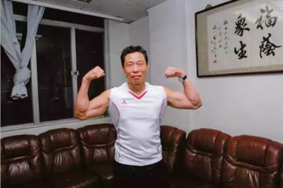  ČOVJEK KOJI JE SPASAO VUHAN: Ovaj ljekar je naredio da se grad zatvori 