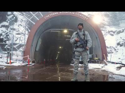  VOJNI VRH SAD SE ZBOG KORONE ZABARIKADIRAO U BUNKERU ISPOD PLANINE 