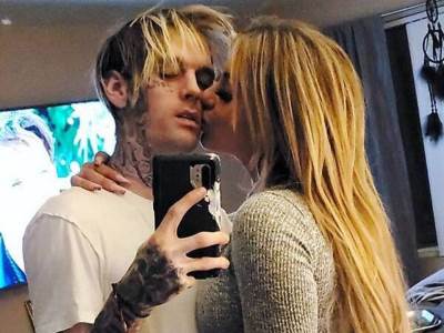  HAPŠENJE: Pevača PRETUKLA devojka 