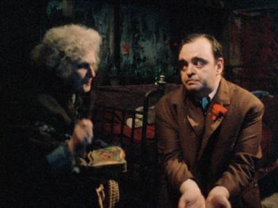  GLEDAJTE IZ KREVETA: "Davitelj protiv davitelja" u novoj verziji! 