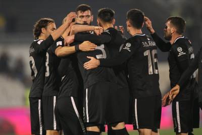  Fudbaleri Partizana OPET ZAJEDNO i to na treningu! (VIDEO) 