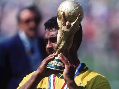  Fudbalska legenda i političar varalica: Voli seks više od svega! 