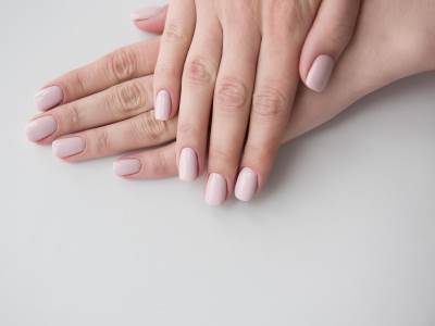  Nekoliko caka za nokte "kao sa reklame" 