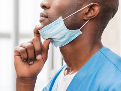  Korona-virus-najnovije-vesti-kineski-lekari-koza-promenila-boju-nakon-terapije 