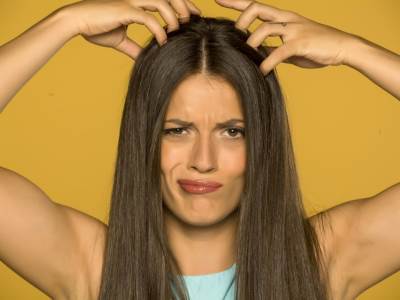  Problem koji mnoge muči: Pojačano vam se masti kosa? Evo rešenja! 