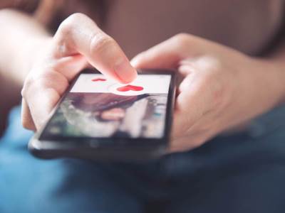  AKO NEMATE IMPRESIVAN TELEFON nemate ni "PROĐU" kod suprotnog pola - menjajte telefon! 