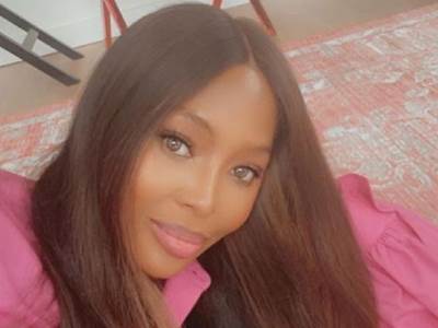  naomi kembel postala majka 