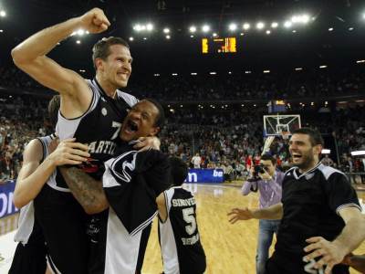  Dusan-Kecman-trojka-Cibona-Partizan-0-6-sekundi-Zagreb-deset-godina 