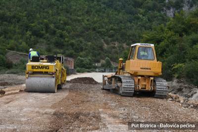  Više od četiri miliona eura uplaćeno avansno kompanijama koje rade na kapitalnim projektima 