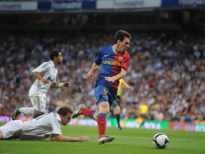  09-Real-Madrid-Barselona-2-6-Lionel-Mesi-lazna-devetka-Pep-Gvardiola-El-Klasiko 