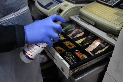  Slovenci izumjeli uređaj za dezinfekciju novčanica 