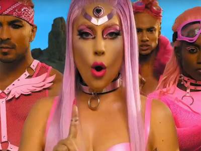  Pogodite kog glumca je Lady Gaga odvela u šumu i ZAJAHALA ga? (VIDEO) 