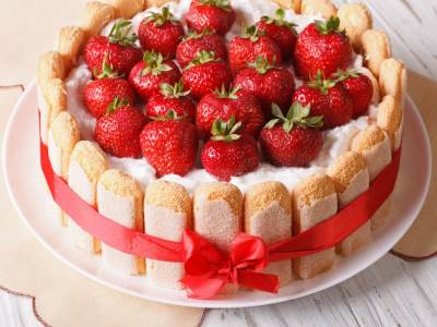  Poslastica za sva vremena! Piškota s jagodama 