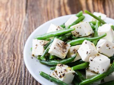  Brza, aromatična salata sa boranijom i fetom 