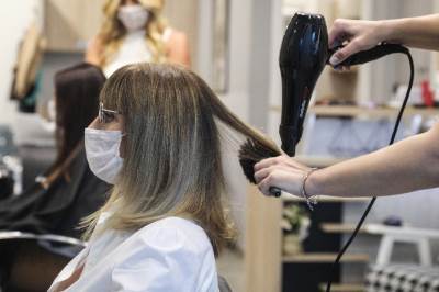  Britanci se neće šišati kod frizera do 4. jula 