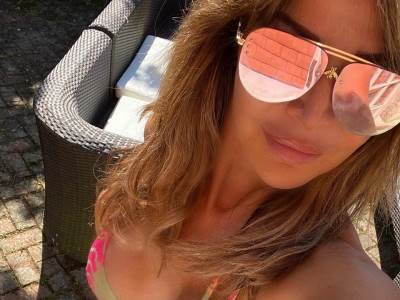  Ko još gleda u njene ruže, kad ima TAKVO telo! (FOTO) 