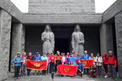  Na vrhu Lovćena proslavili Dan nezavisnosti (FOTO) 