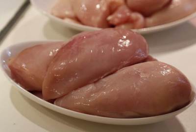  Zabranjen uvoz 47 tona piletine zaražene salmonelom 