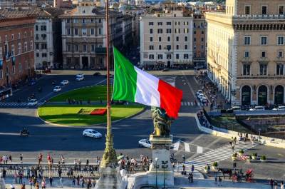  Premijer Italije se iskašljao u parlamentu, nastao OPŠTI HAOS (VIDEO) 