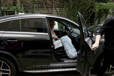  ODUVALA: Nakon VRELOG koncerta, JK došla POLUGOLA na snimanje! (FOTO) 