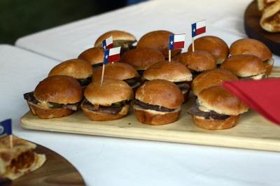  Fudbaler promenio ime u Burger King!? 