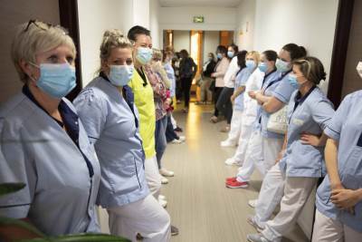  Predah posle više od dva meseca: U Britaniji najmanje mrtvih od kraja marta 