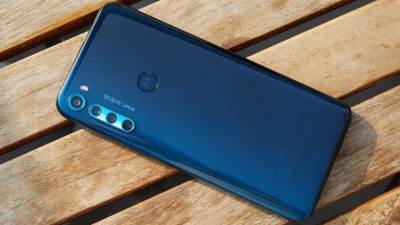 Porazio skuplje modele: 5 kamera, Snapdragon 730, 6+128 GB i 5.000 mAh 