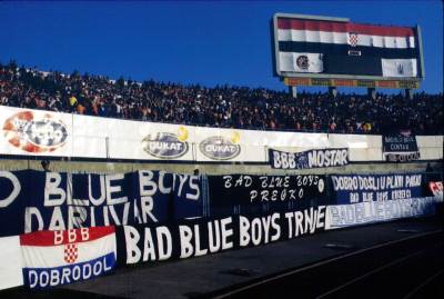  Navijaci-Dinama-transparent-protiv-Srba 