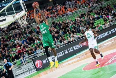  Uniks-otpustio-petoricu-kosarkasa 