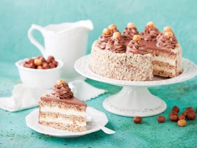  Zavolećete je na prvi zalogaj! Raskošna torta s lešnicima 