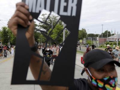  KRVOPROLIĆE U SIJETLU: Zapucao na demonstrante, ima mrtvih i ranjenih 