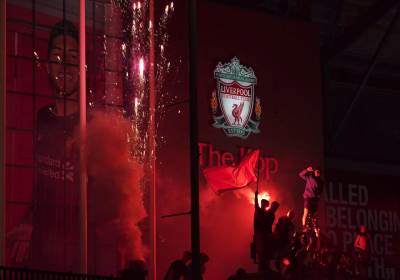  STRAH OD KORONE: Kapiten Liverpula prekida karijeru jer vodi dom za stare 