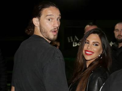  KAJA POKAZALA ZGODNO TELO FUDBALERA 