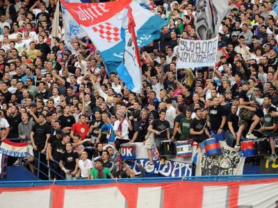  MORBIDNE PRETNJE na kući hrvatskog fudbalera: Piješ, šmrčeš, spremi maramu 