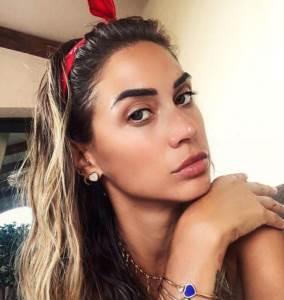  Melisa-Sata-Instagram-slike-sa-plaze-kupaci 