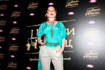  Voditeljka kaže da nije "laka ženska"! 