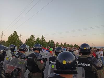  Protest-u-Novom-Sadu-11.jul-protiv-vlasti-i-mera-zbog-koronna-virusa 