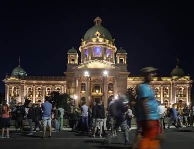  U Beogradu i večeras protest ispred Skupštine Srbije (FOTO, VIDEO) 