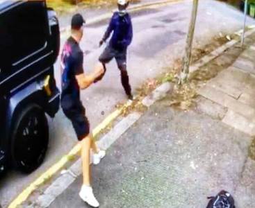  7-fudbaleri-opasniji-od-kriminalci-odbranili-se-od-napada-noz-pistolj-katana 