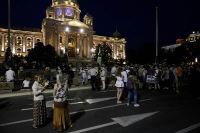  Beograd-protest-Skupstina-Srbije-manje-okupljenih 