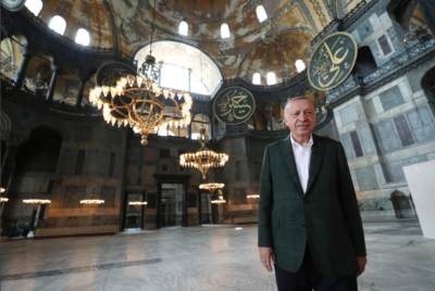  ERDOGAN NASMIJAN U AJA SOFIJI: Pravoslavne ikone će prekriti tokom molitve! 
