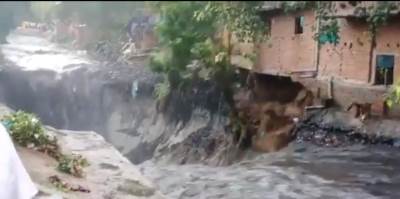  MONSUNSKE KIŠE odnele STOTINE života: VODA NOSI SVE PRED SOBOM! VIDEO 